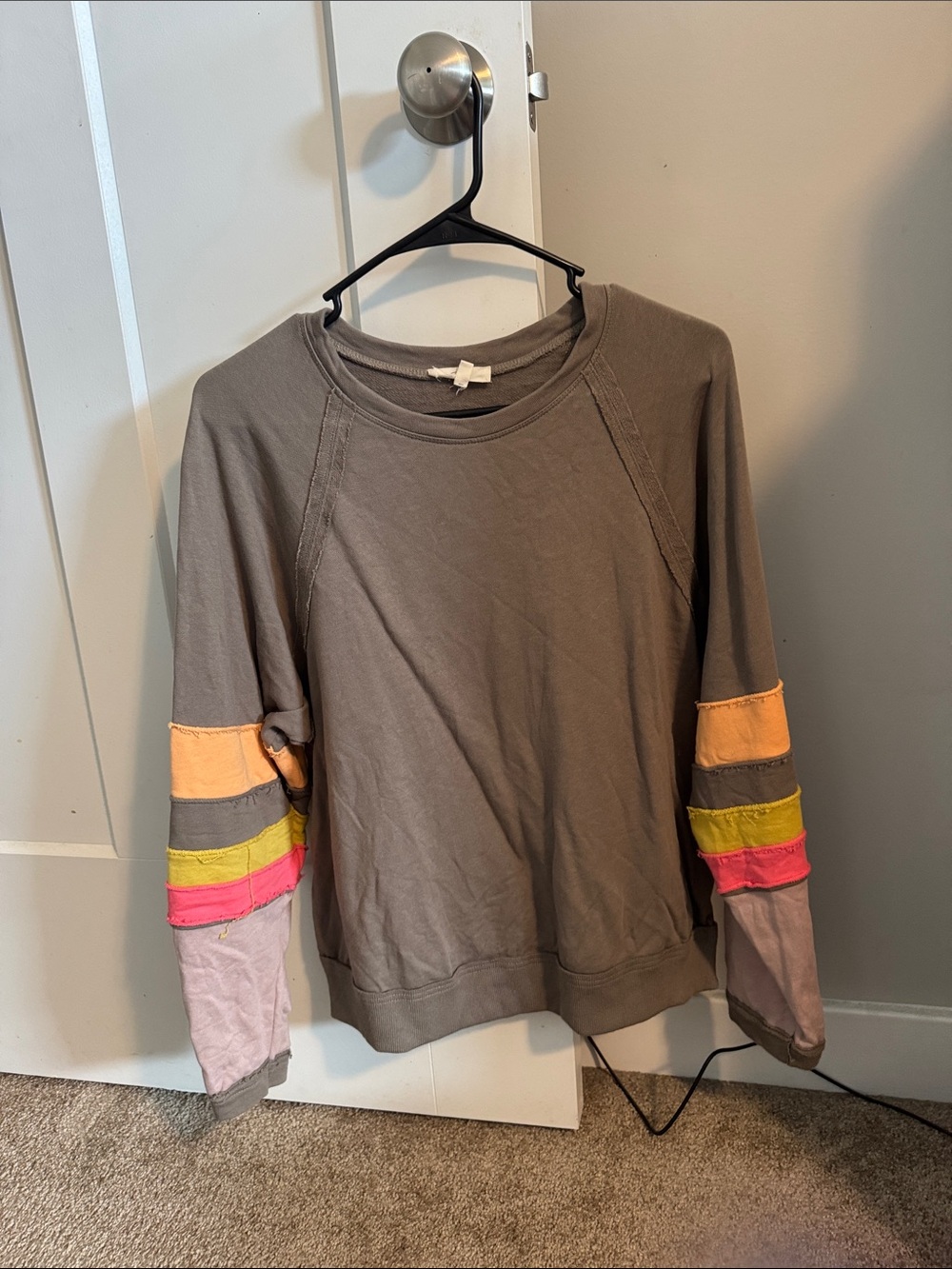 easel Gray Crewneck Sweatshirt with Colorblock Sleeve Stripes